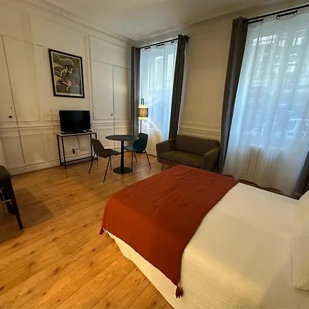Apartment 8 *